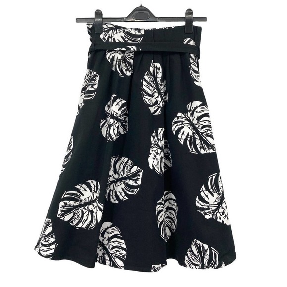 Zara TRAFALUC Black and White Botanical Print A-Line Skirt - Picture 2 of 8